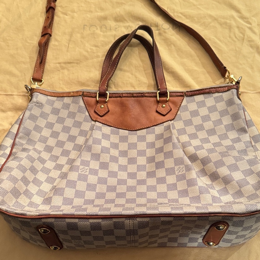 Louis Vuitton Brown and Cream Checkered Shoulder Bag